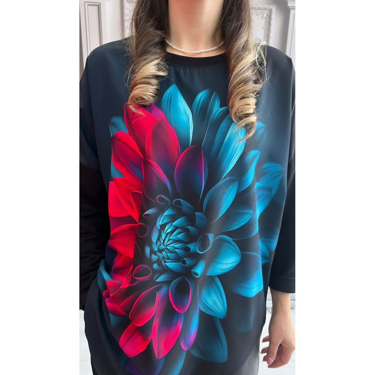 Bluza dama asimetrica imprimeu orhidee multicolora