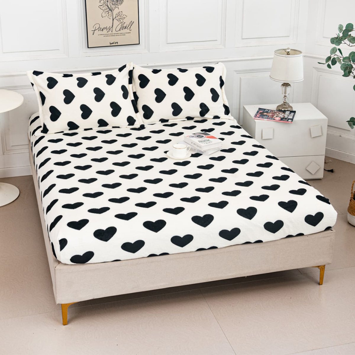 Husa de pat cocolino 180X200 + 2 fete perna Black Hearts